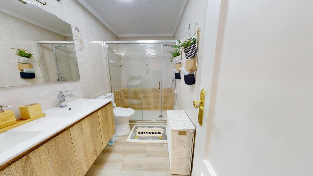 Pedro Lorca Apartment Torrevieja Luaran gambar